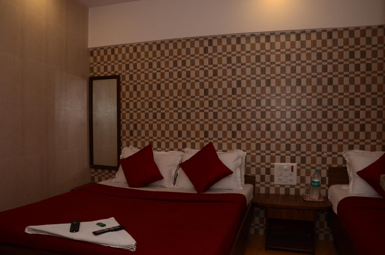 מומביי Anil Guest House מראה חיצוני תמונה