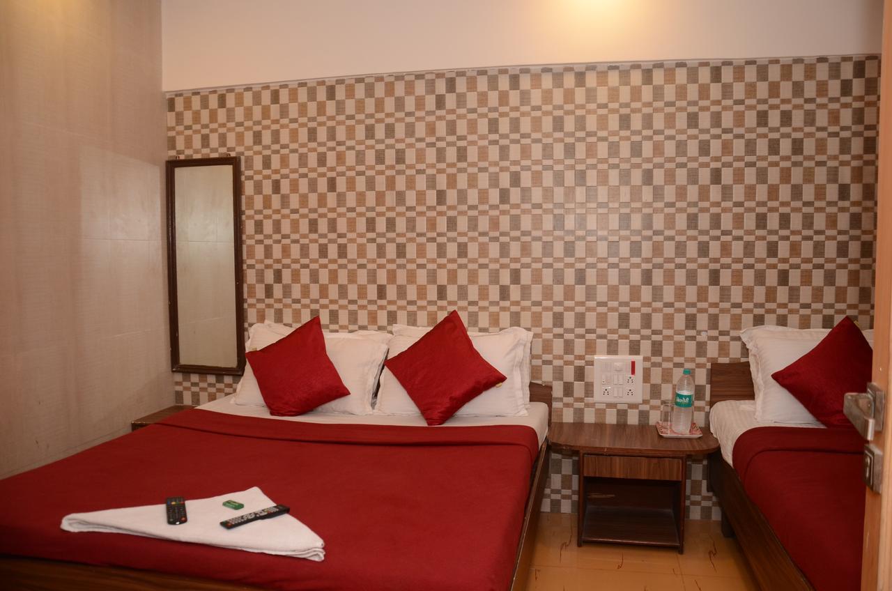 מומביי Anil Guest House מראה חיצוני תמונה