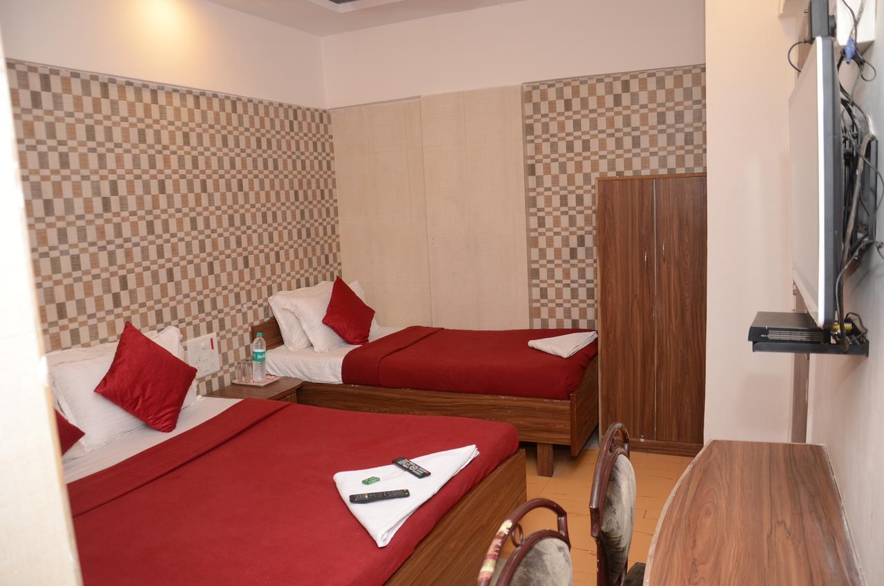 מומביי Anil Guest House מראה חיצוני תמונה