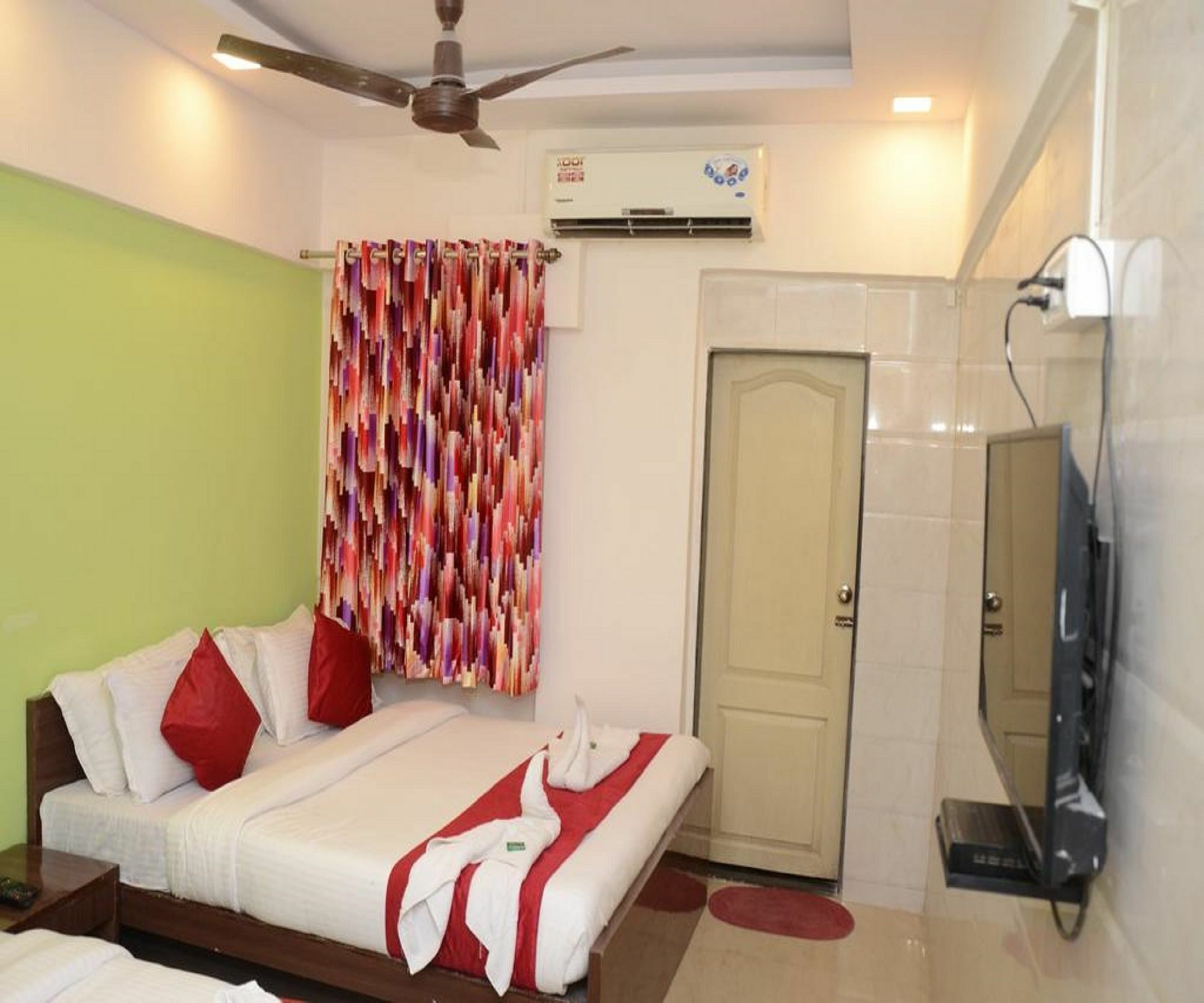 מומביי Anil Guest House מראה חיצוני תמונה